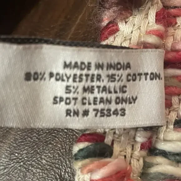 ASPEN Woven Table Runner Tassel Ends Red Green White Diamond Pattern Metallic - Picture 6 of 8